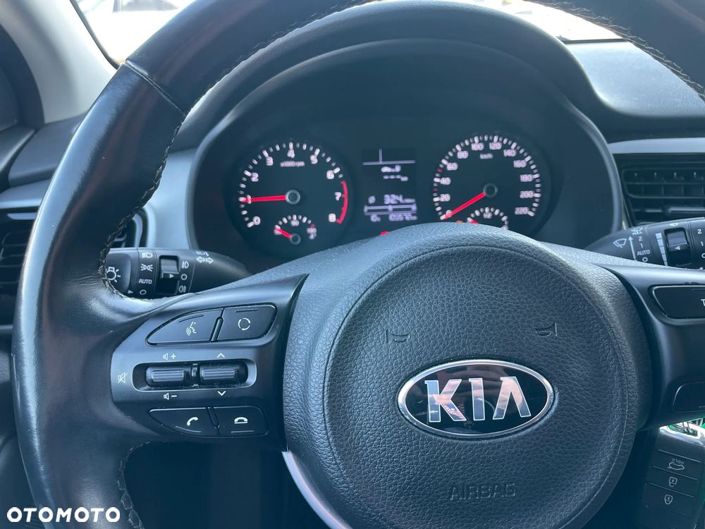 Kia Stonic - 23