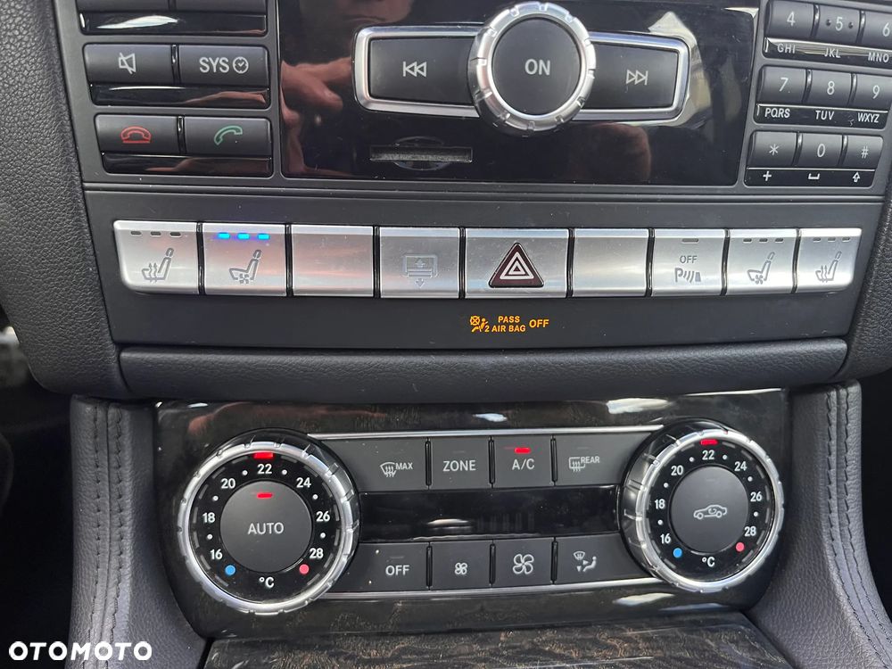 Mercedes-Benz CLS 500 4Matic 7G-TRONIC - 32