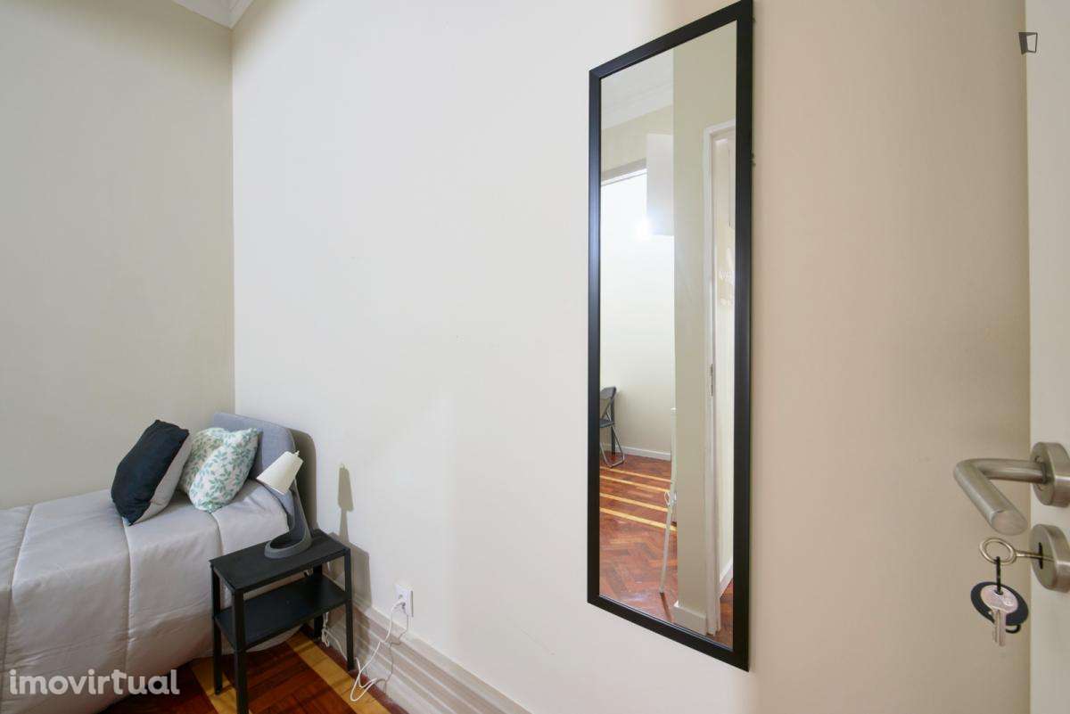 Quarto - localizado em Saldanha Lisbon - Grande imagem: 5/49