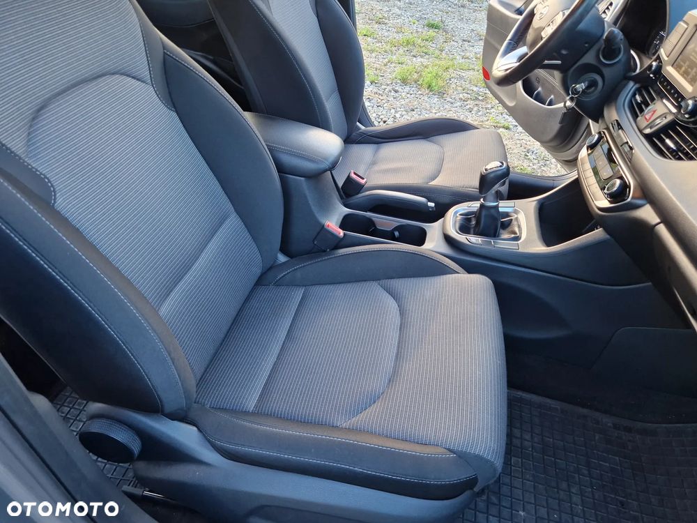 Hyundai i30 1.4 GO Plus - 23