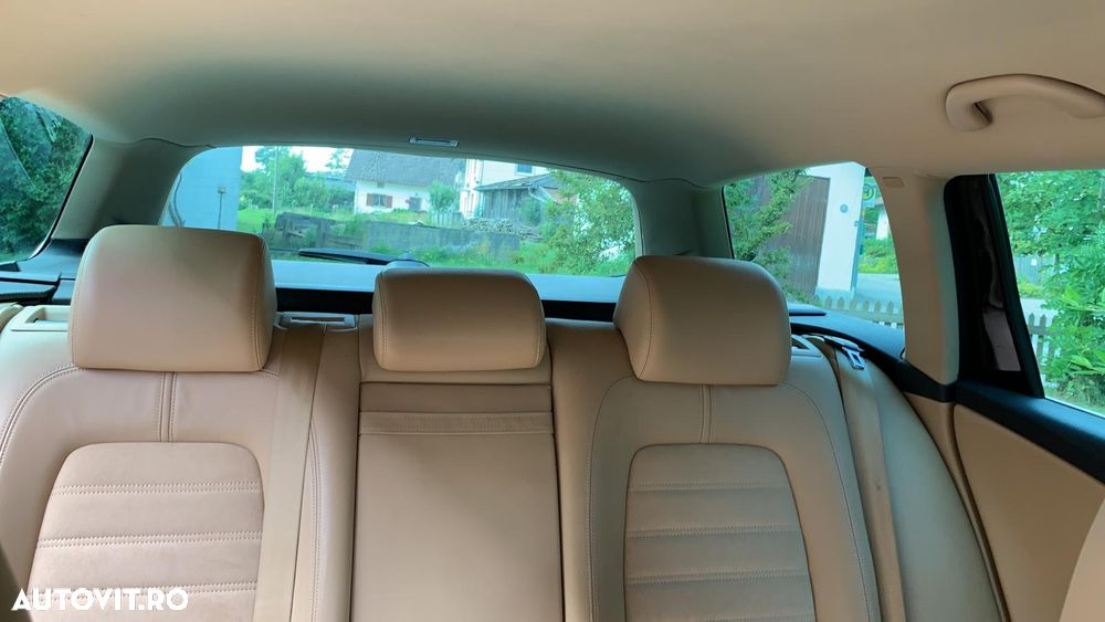 Volkswagen Passat 2.0 TDI Highline DPF - 12