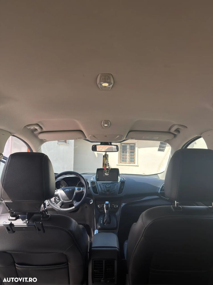 Ford Kuga 2.0 TDCi 4x4 Aut. Trend - 12