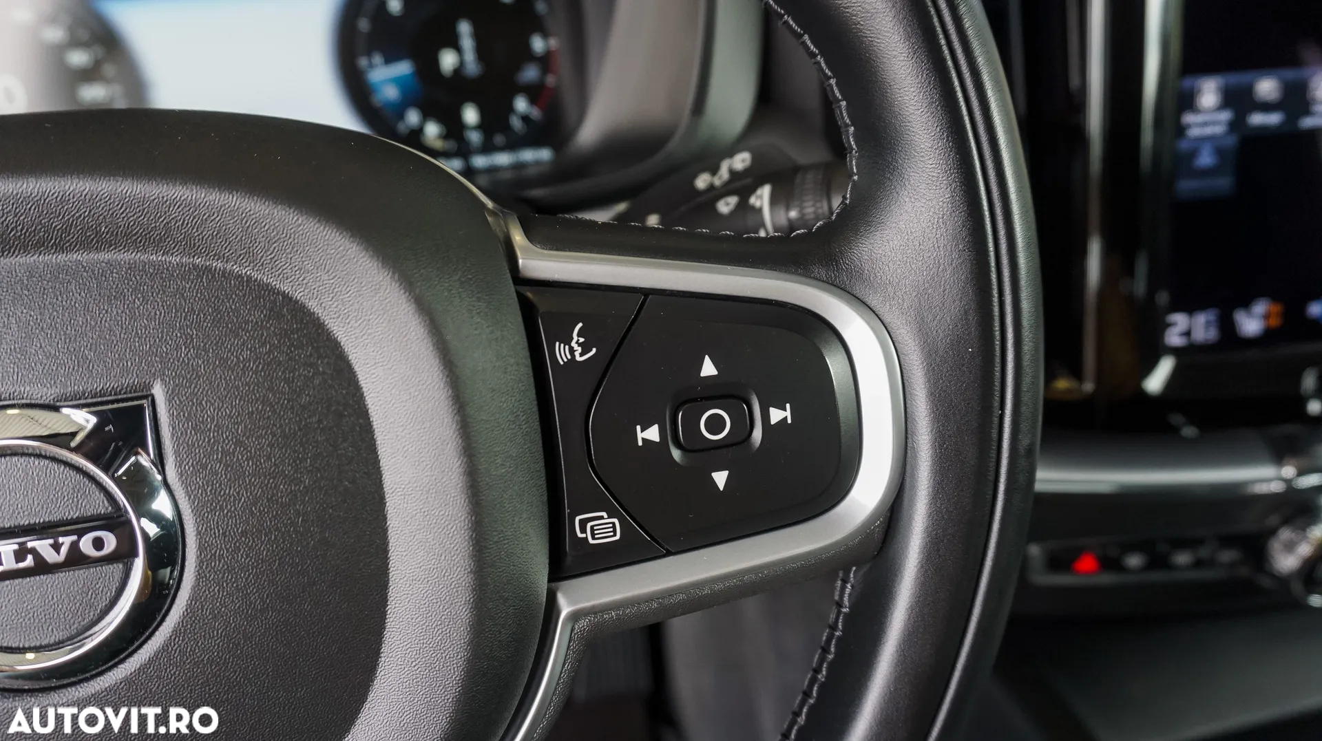 Volvo XC 60 B4 D AWD Geartronic Momentum - 19