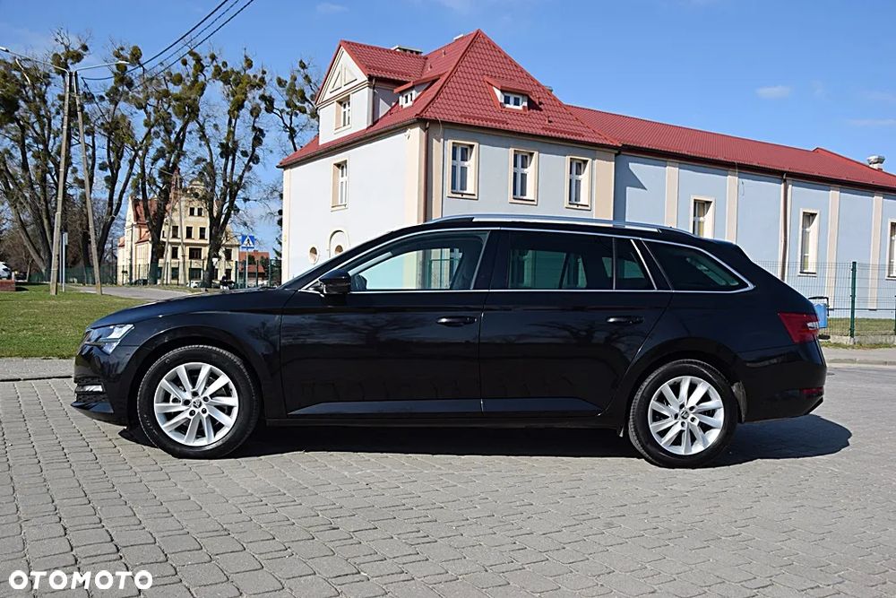 Skoda Superb 2.0 TDI Ambition DSG7 - 9