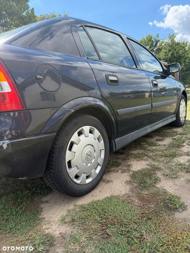 Opel Astra 1.4 - 13