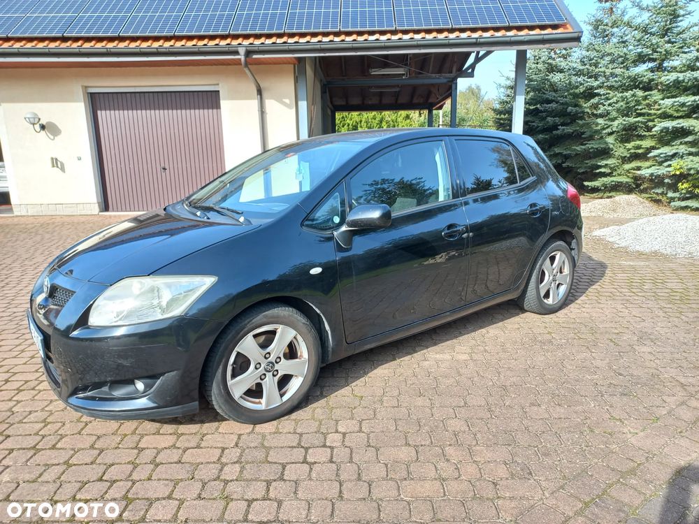 Toyota Auris 2.0 D-4D Sol - 2