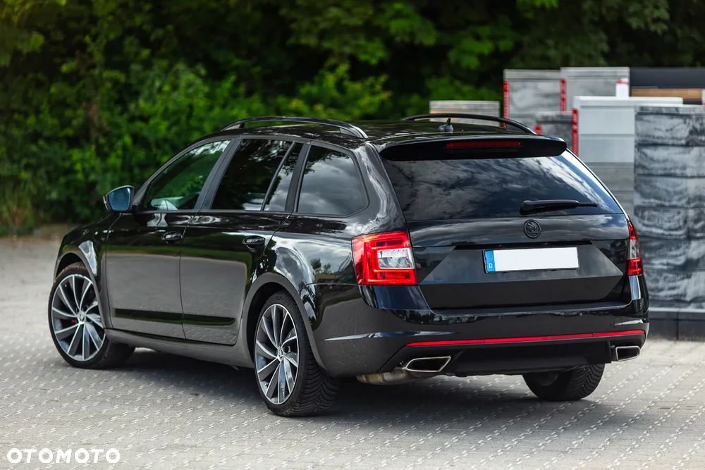 Skoda Octavia 2.0 TDI DSG RS - 13