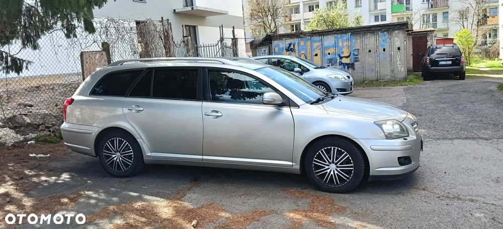 Toyota Avensis 2.0 VVT-i Sol - 6