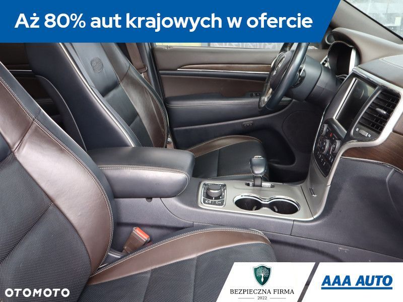 Jeep Grand Cherokee - 11