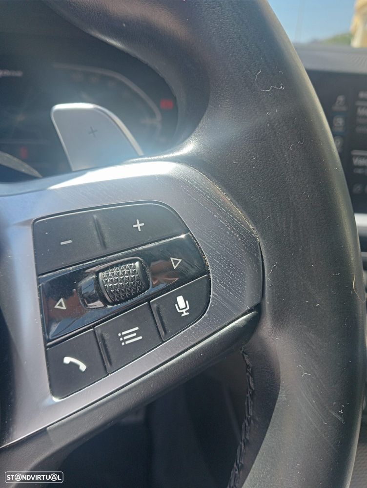 BMW 330 e Pack M Auto - 9