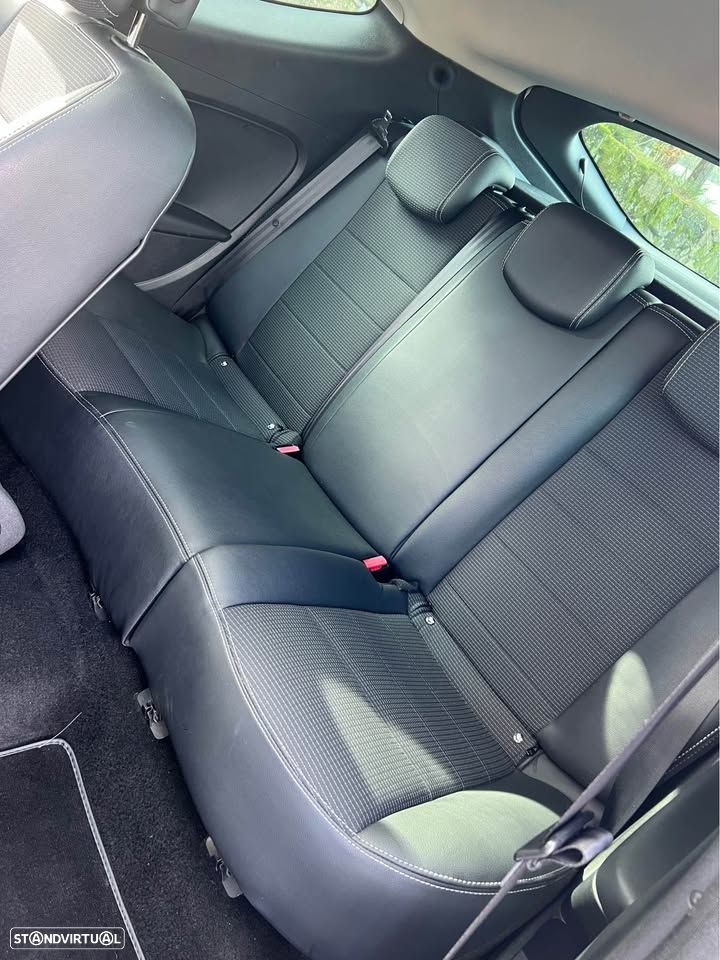 Renault Mégane Coupe 1.6 dCi GT Line SS - 6