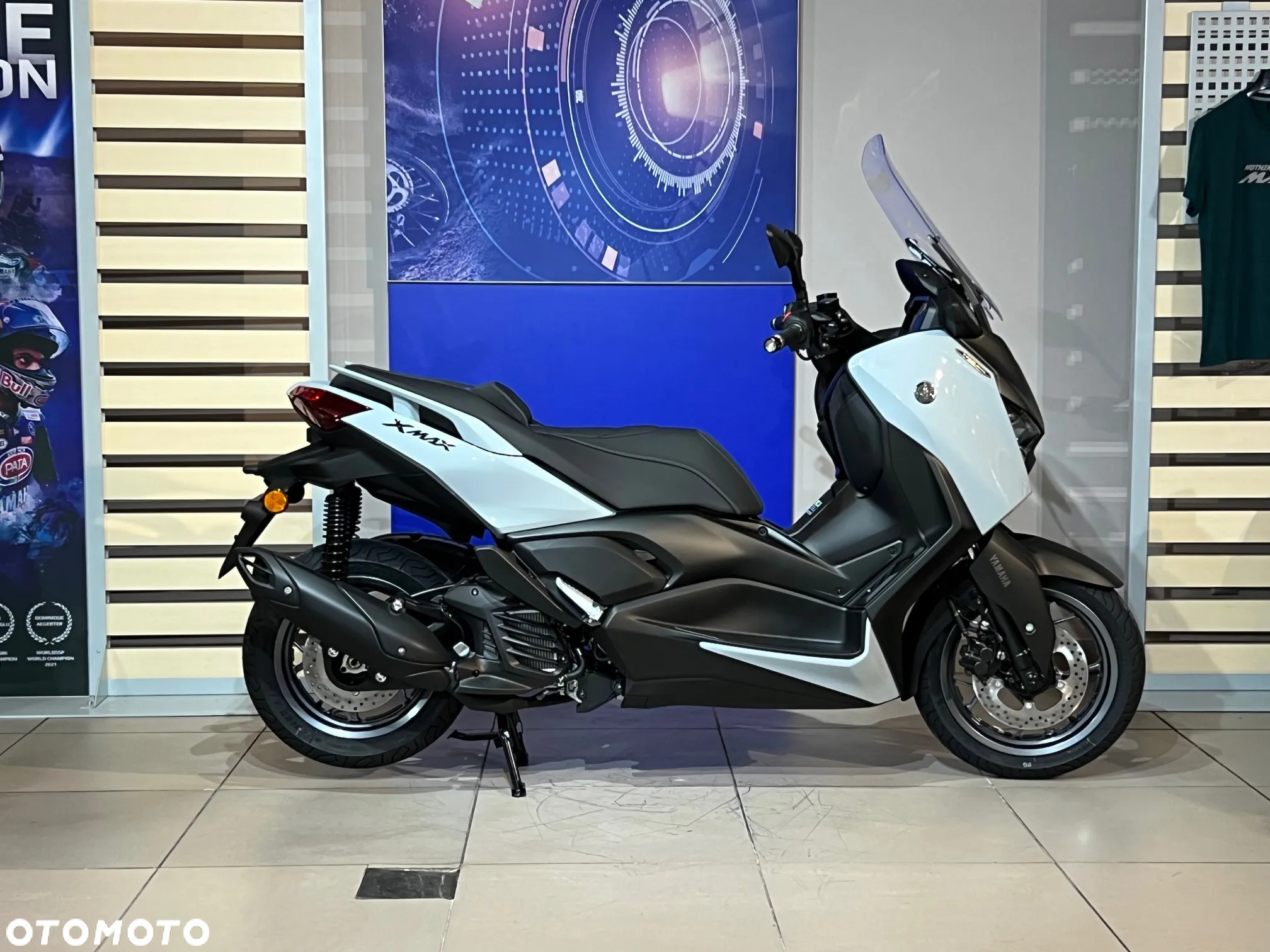 Yamaha X-max - 10