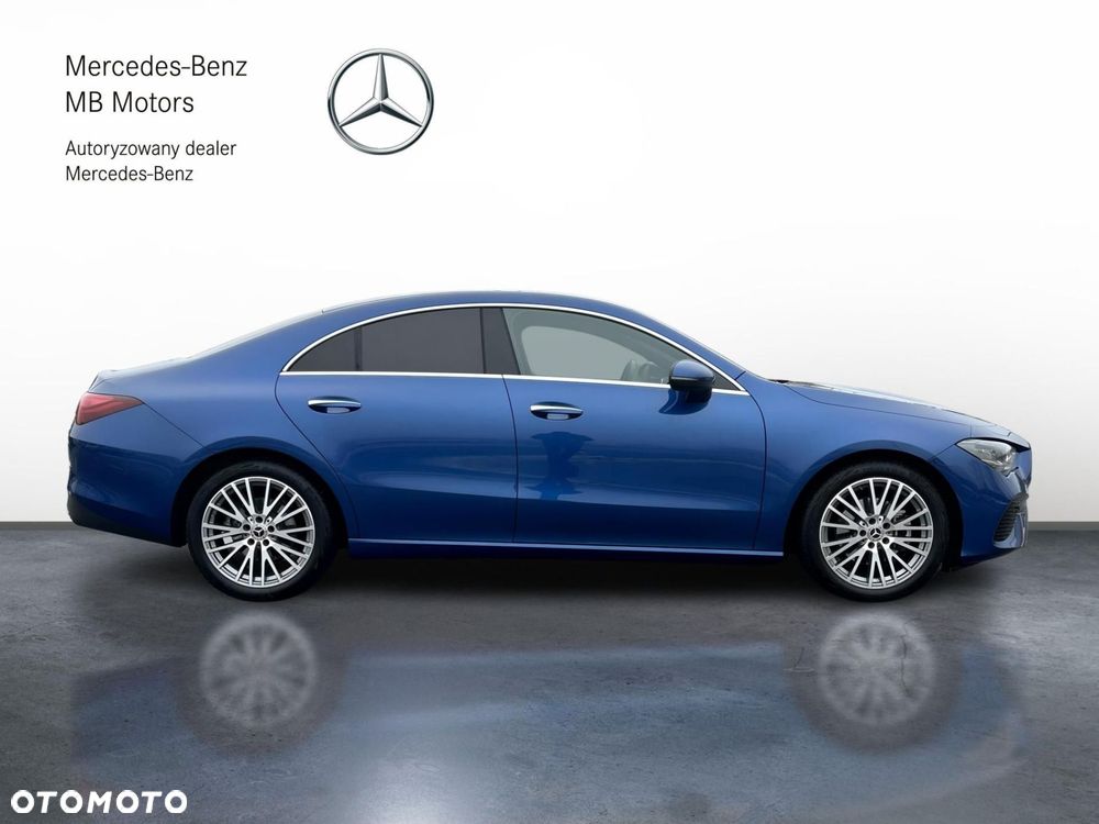 Mercedes-Benz CLA 200 Progressive 7G-DCT - 7