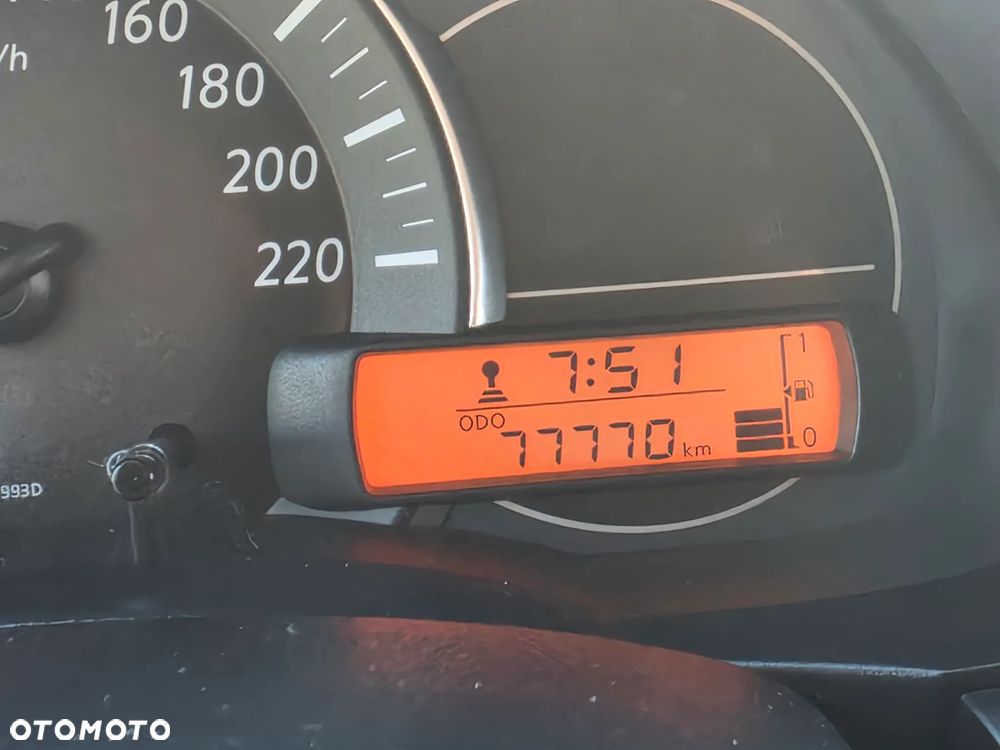 Nissan Micra 1.2 30 Jahre Edition - 5