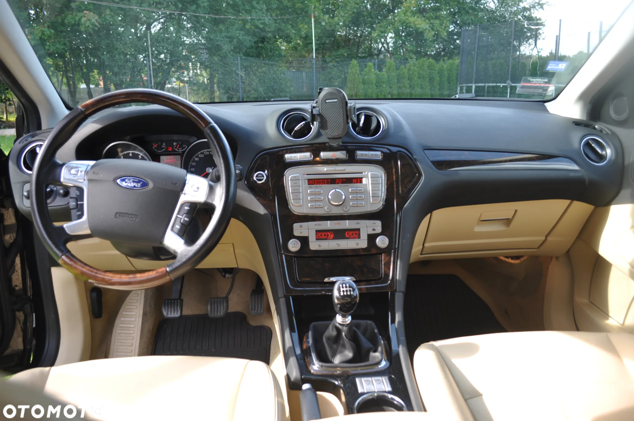 Ford Mondeo 2.5 Ghia - 11