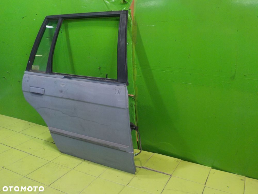 BMW 3 E30 2.5 B 89r KOMBI drzwi prawe tyl kompletne - 3
