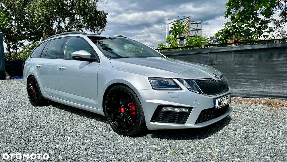 Skoda Octavia 2.0 TDI DSG RS - 12