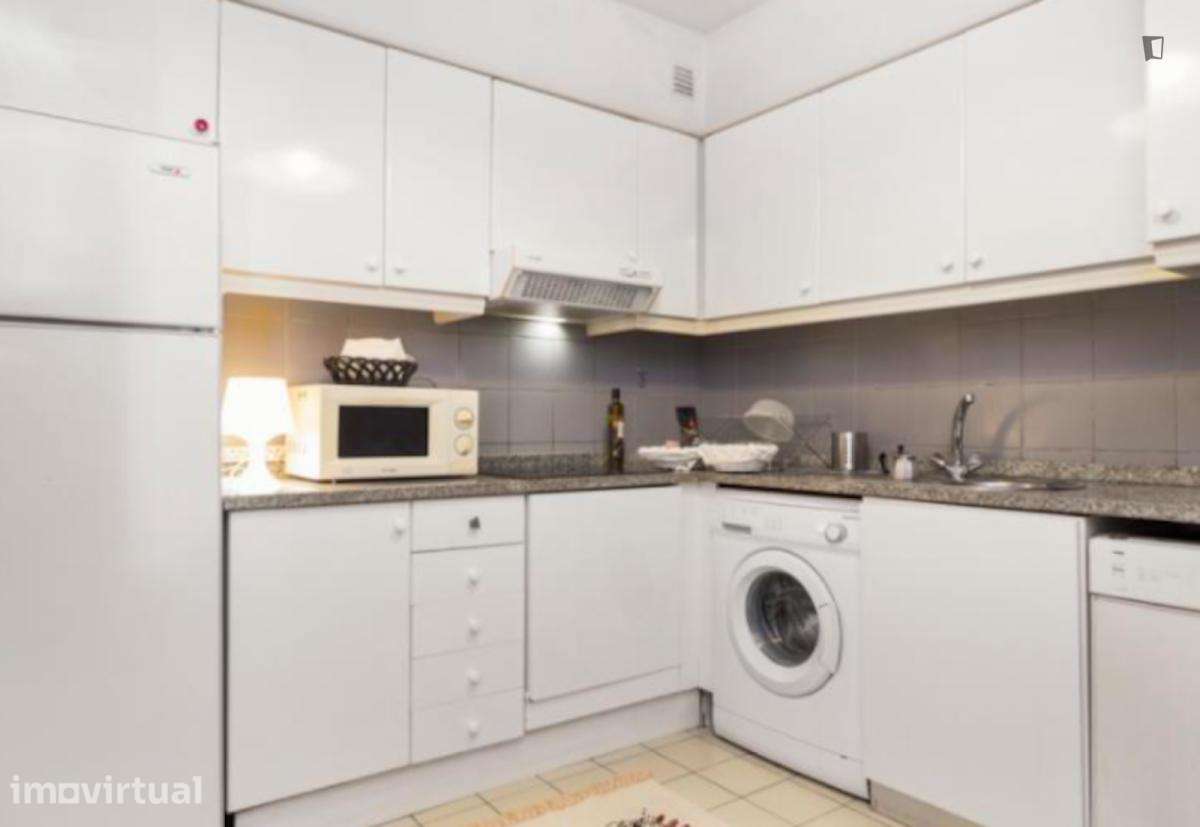 Apartamento com 1 quartos - localizado em São Nicolau Porto - Grande imagem: 4/9