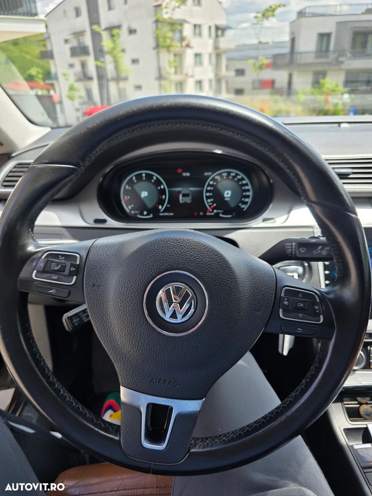 Volkswagen Passat 2.0TDI Highline DPF DSG - 10