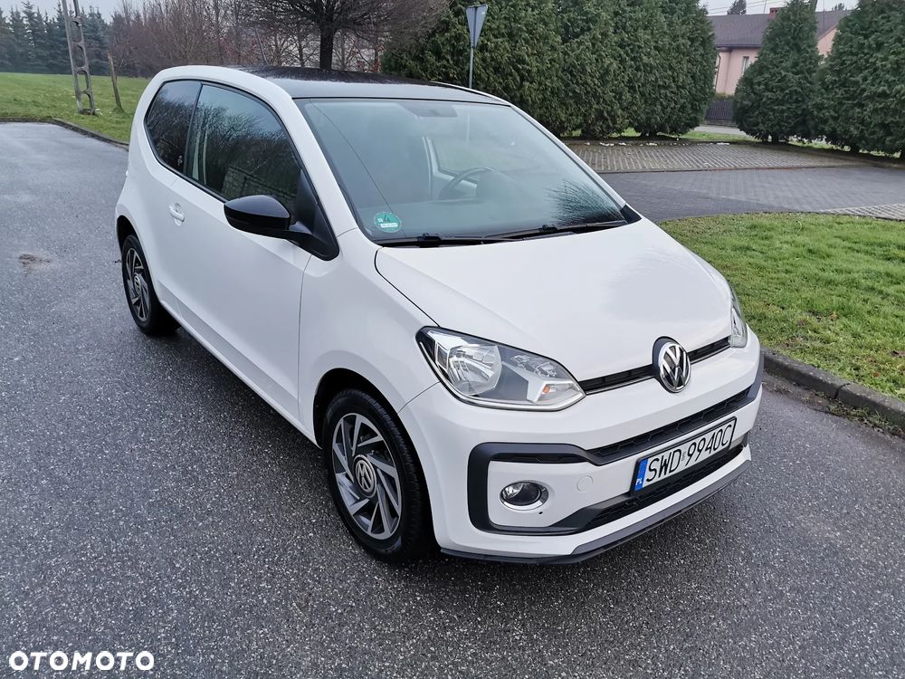 Volkswagen up! TSI (BlueMotion Technology) move - 9