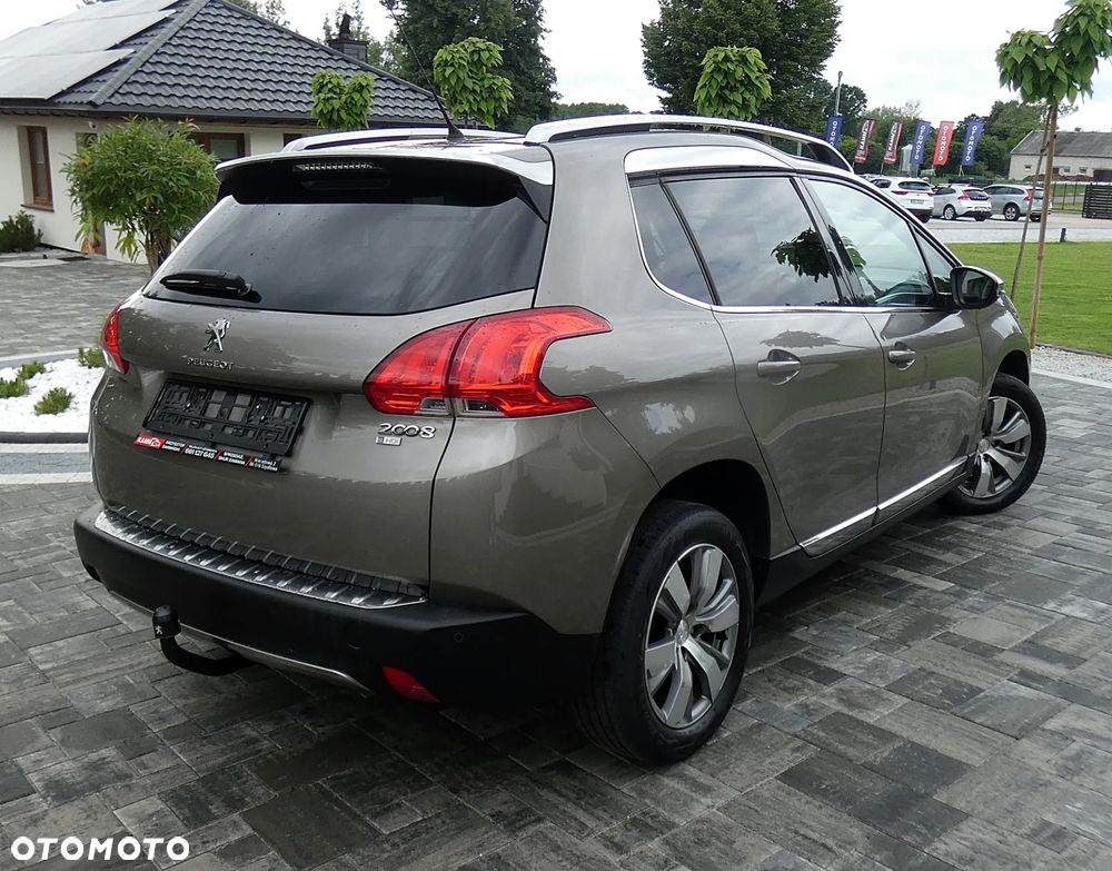 Peugeot 2008 1.6 e-HDi Allure S&S - 5