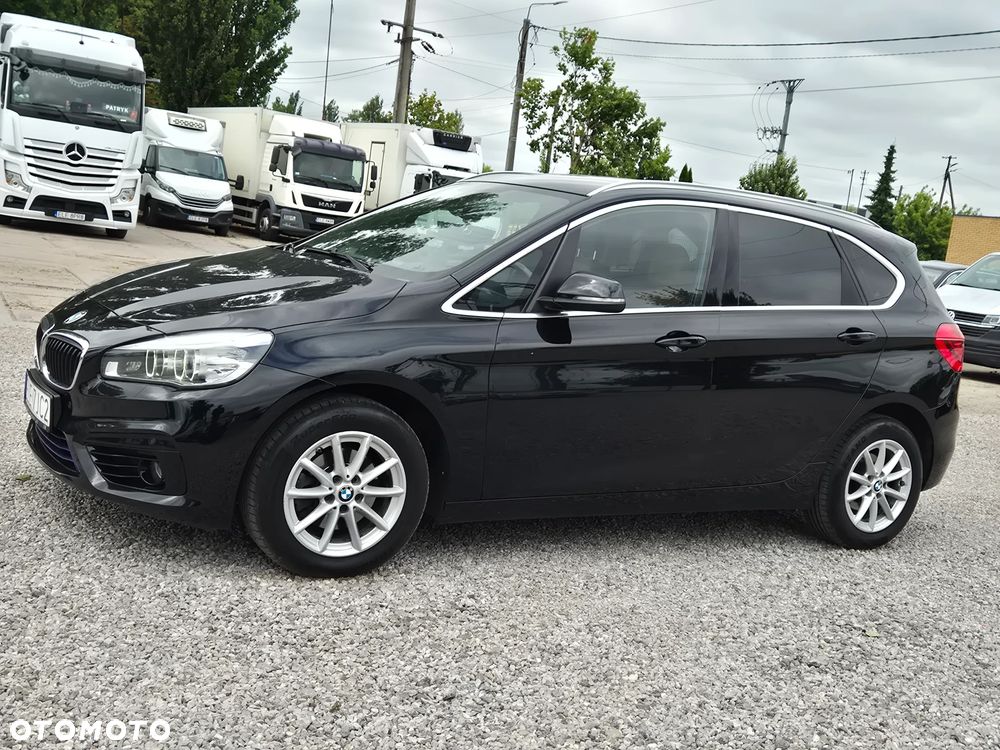 BMW Seria 2 216d Sport Line - 4