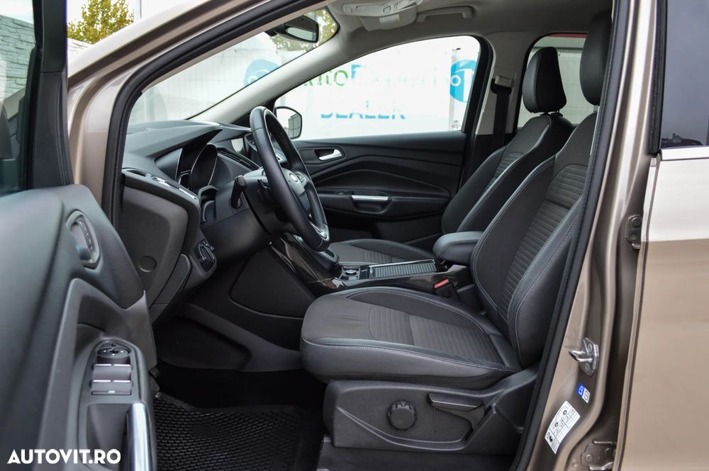 Ford Kuga 1.5 EcoBoost 4x4 Aut. Trend - 13