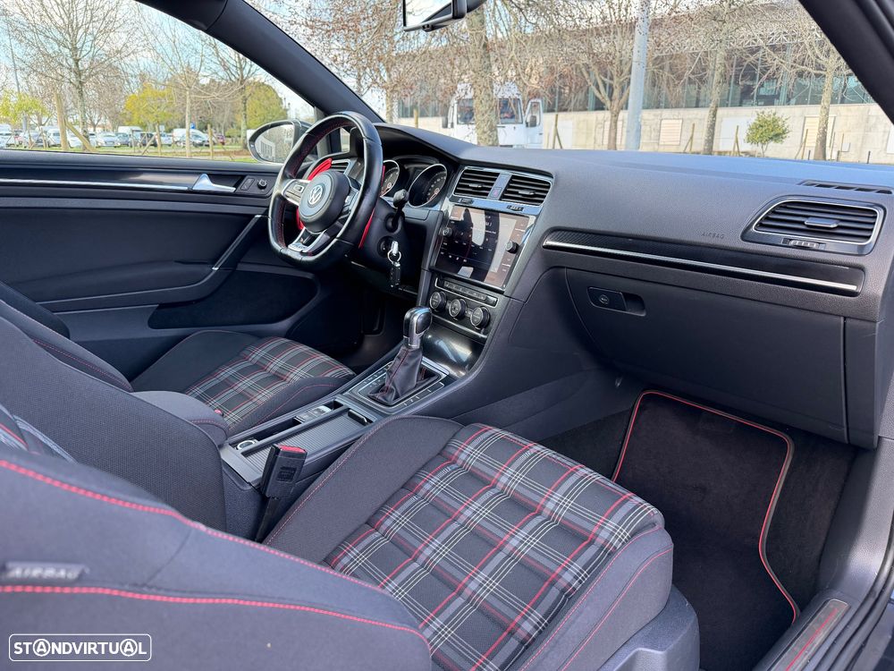 VW Golf GTI BlueMotion DSG - 29