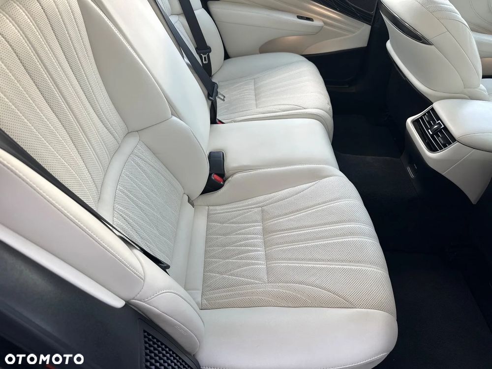 Lexus LS - 32