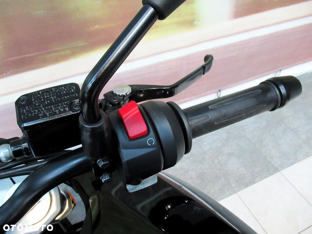 BMW G - 7