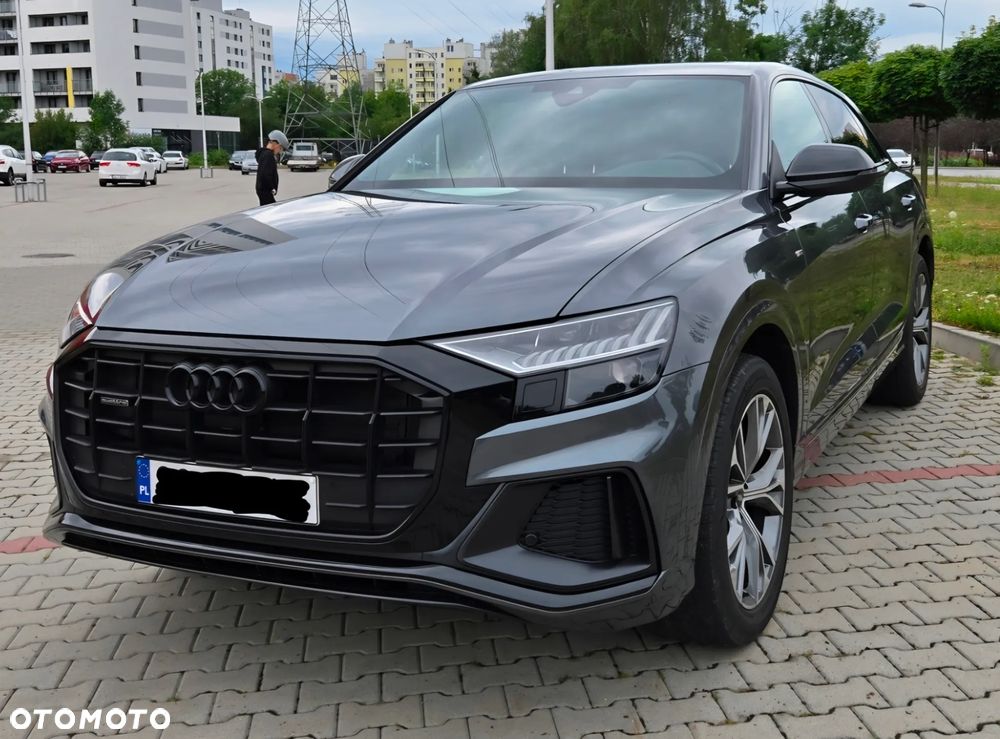 Audi Q8 - 10