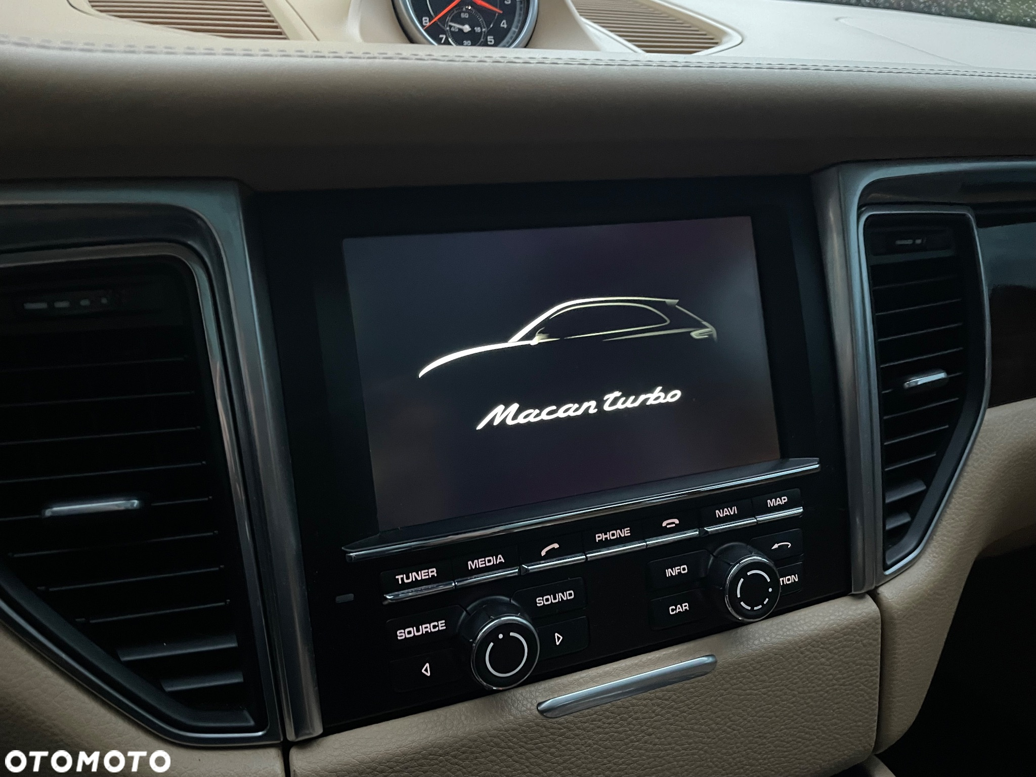 Porsche Macan Turbo PDK - 17
