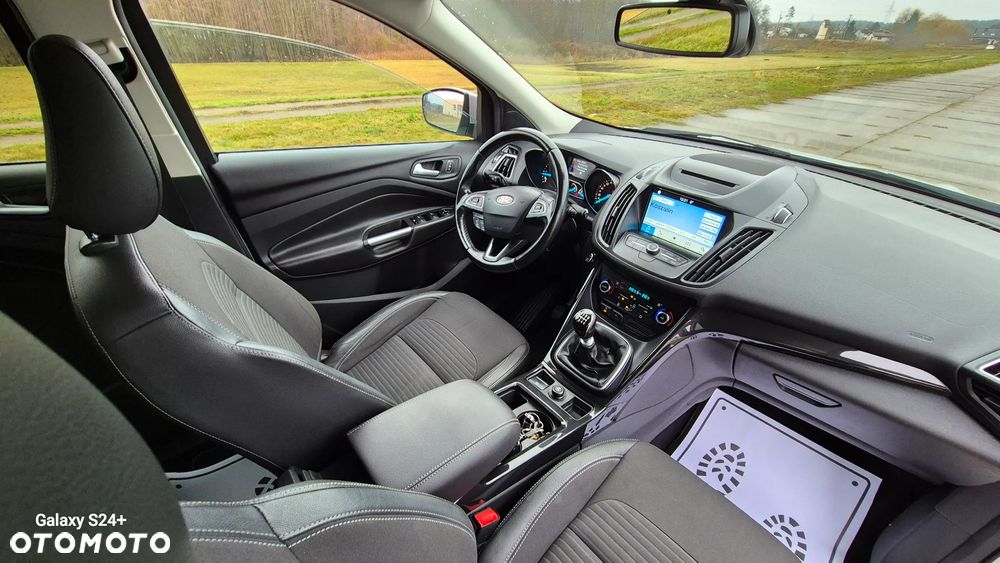 Ford Kuga 2.0 TDCi 2x4 Business Edition - 18