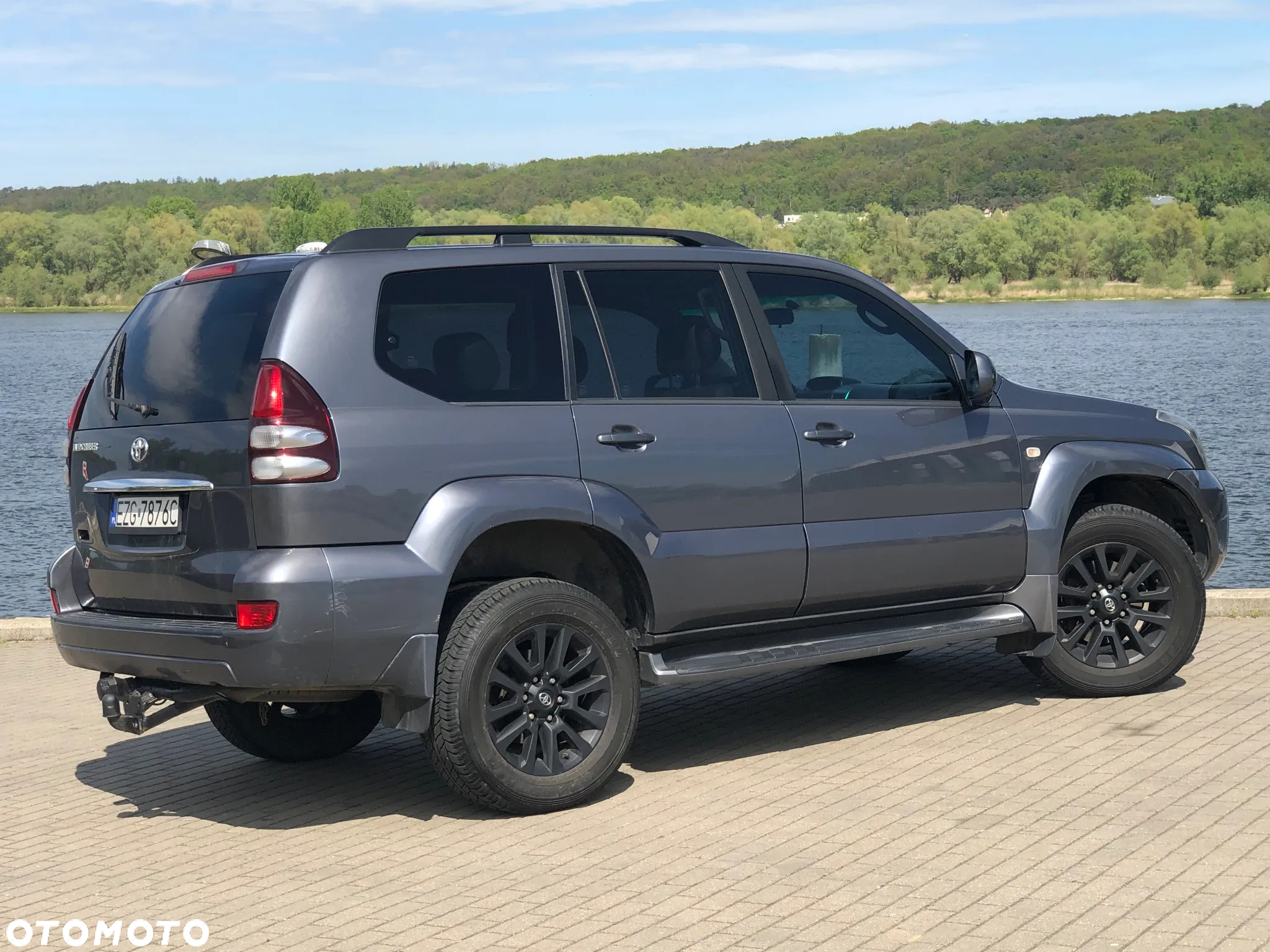 Toyota Land Cruiser - 24