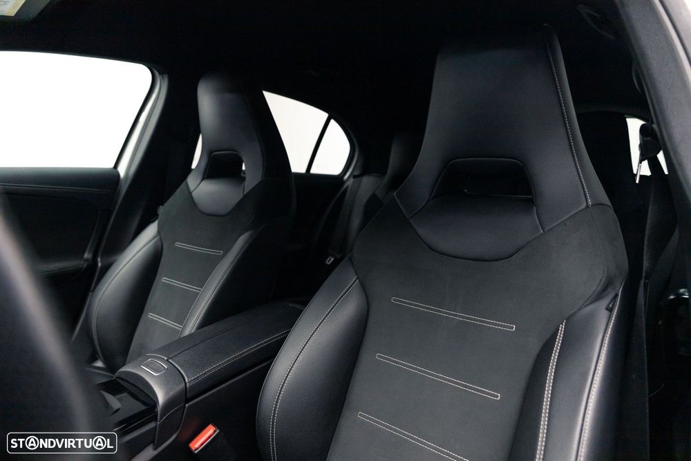 Mercedes-Benz A 250 e AMG Line - 19