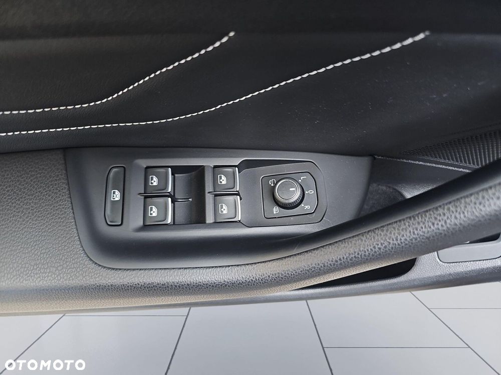 Volkswagen Arteon 2.0 TSI R-Line DSG - 22
