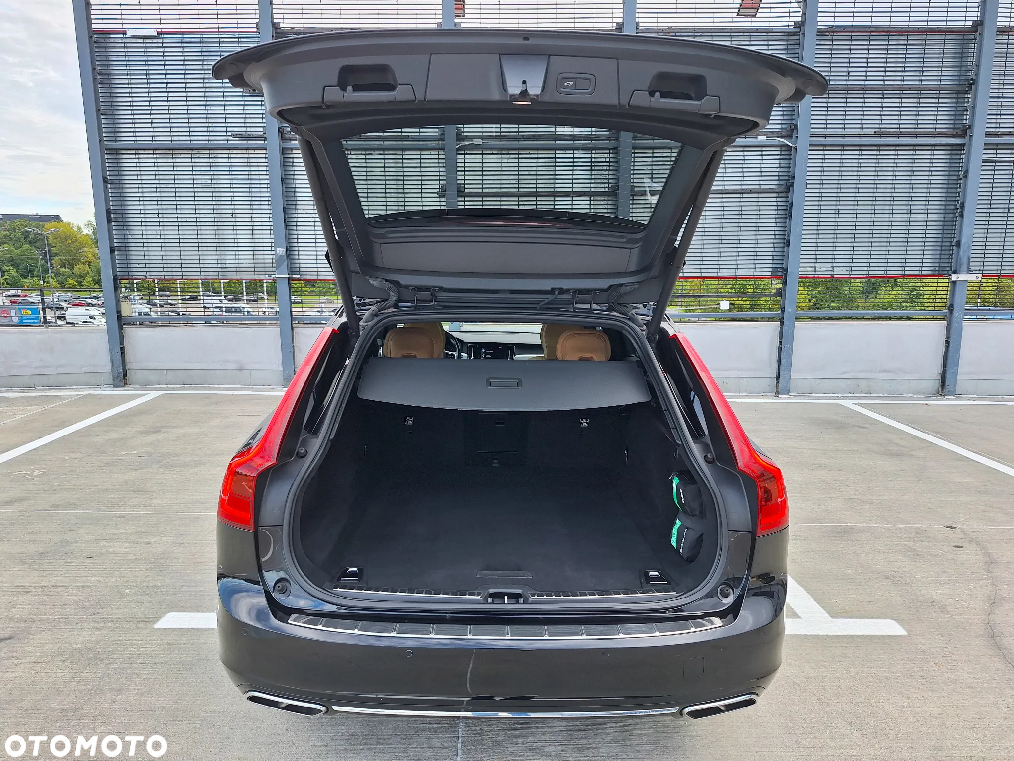 Volvo V90 D4 Momentum Pro - 13