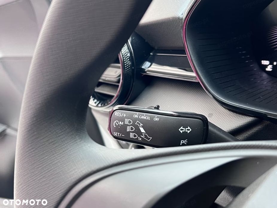 Skoda Fabia 1.0 Essence - 11