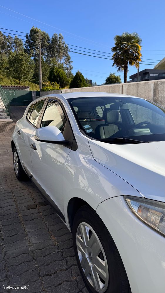 Renault Mégane 1.5 dCi Confort - 11
