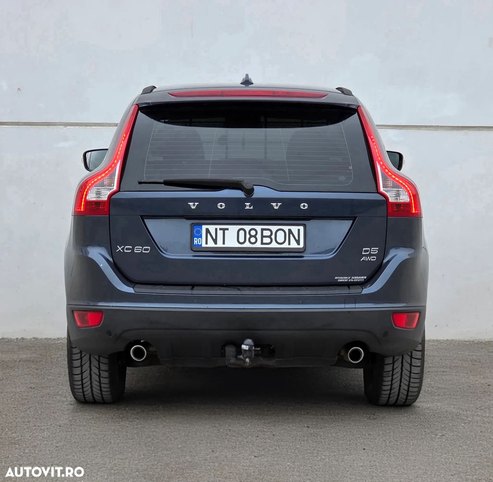 Volvo XC 60 D5 AWD Aut. Momentum - 9