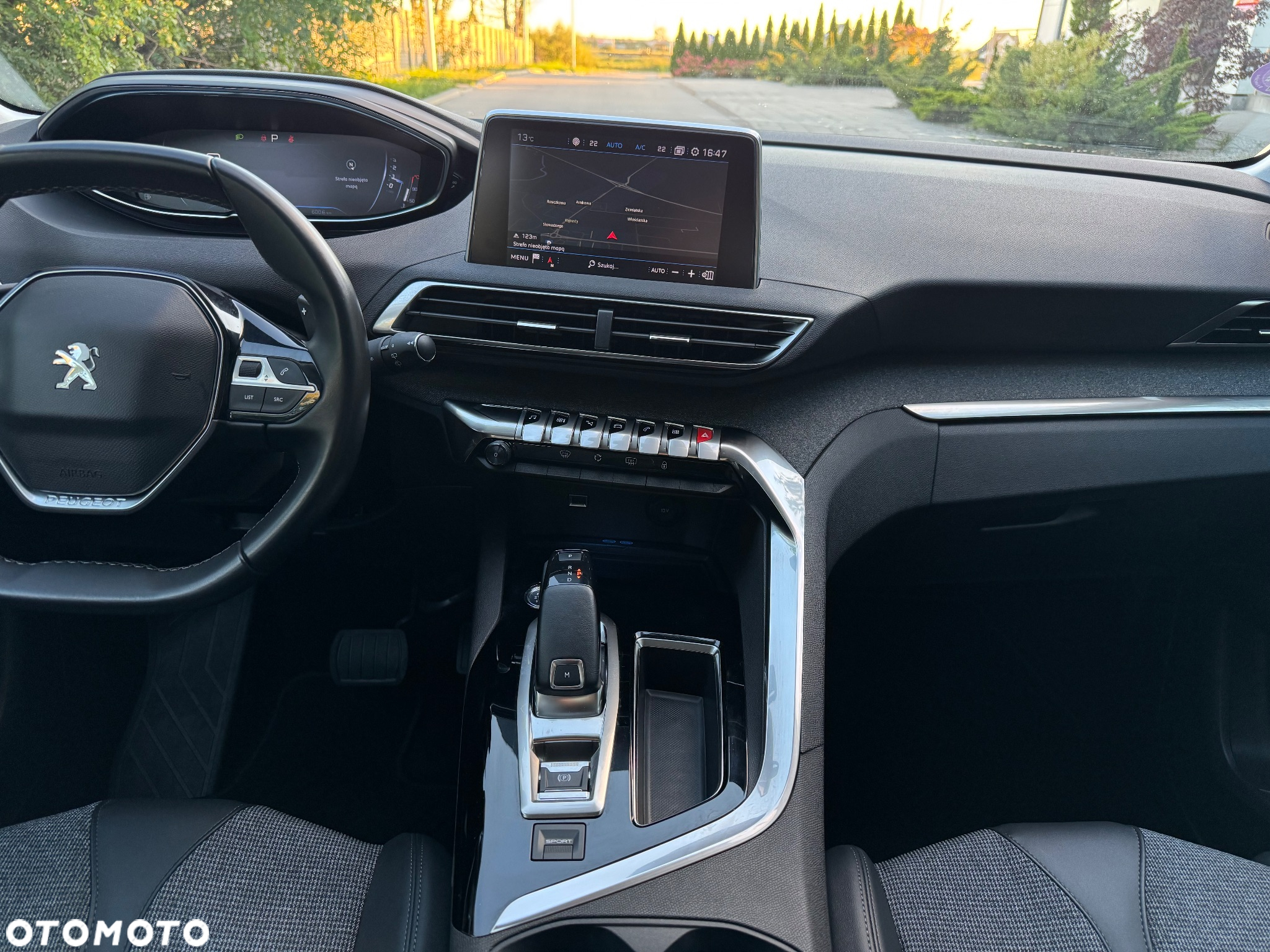 Peugeot 3008 PureTech 130 Stop & Start GPF EAT8 Allure Business-Paket - 24