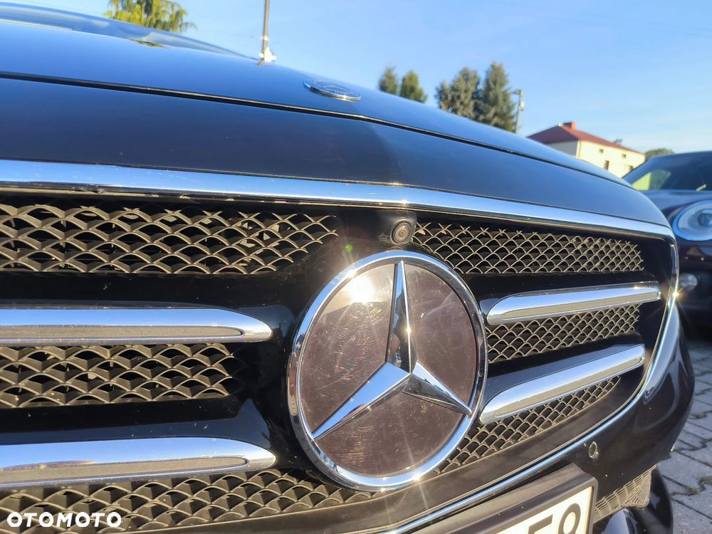 Mercedes-Benz Klasa E 200 d 9G-TRONIC - 21
