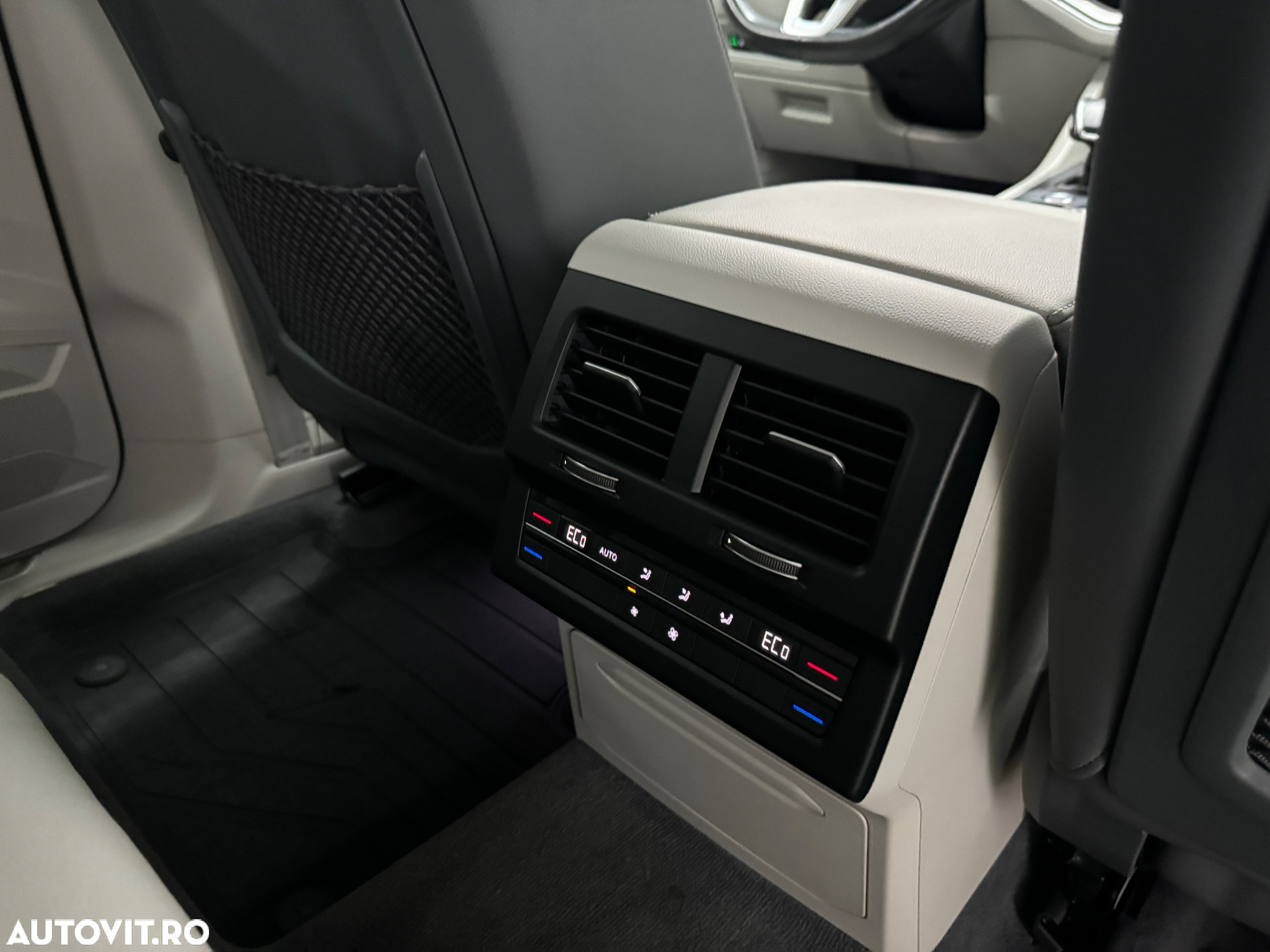 Volkswagen Touareg V6 TDI Elegance - 19
