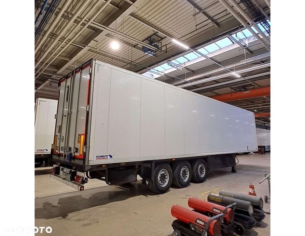 Schmitz Cargobull SKO FP 60 Carrier Vector 1550 - 3
