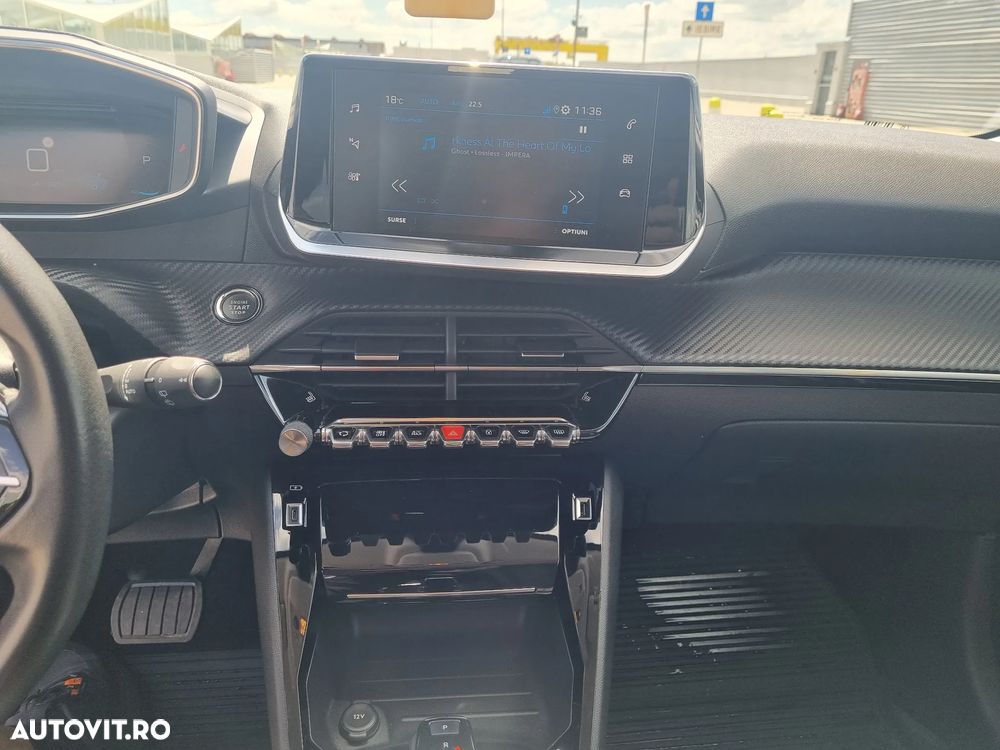 Peugeot 208 1.2 L PureTech STT EAT8 Allure Pack - 14