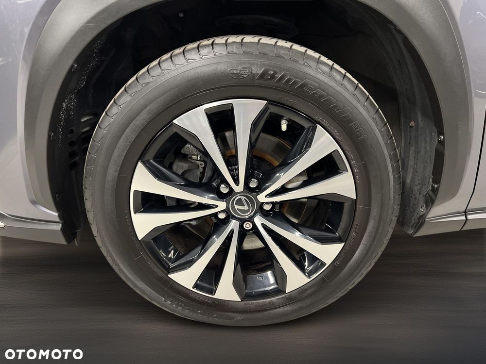 Lexus NX 300h F Impression AWD - 18
