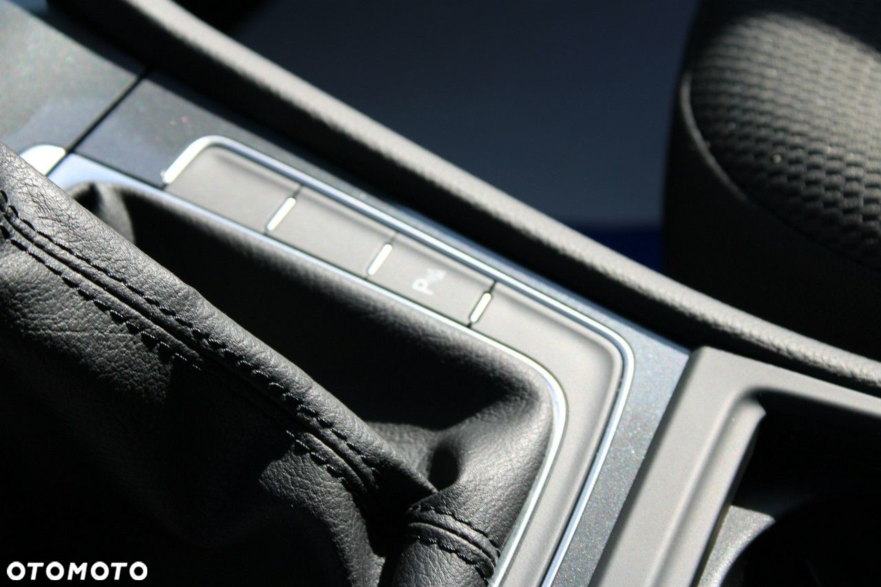 Volkswagen Golf - 27