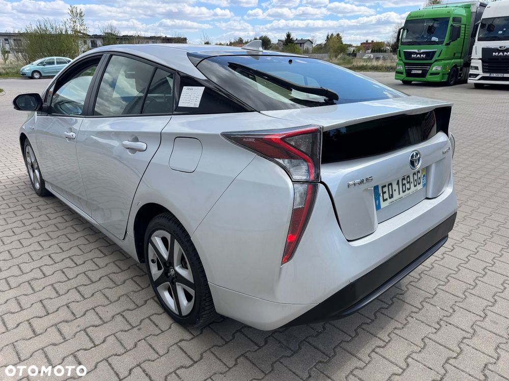 Toyota Prius - 32