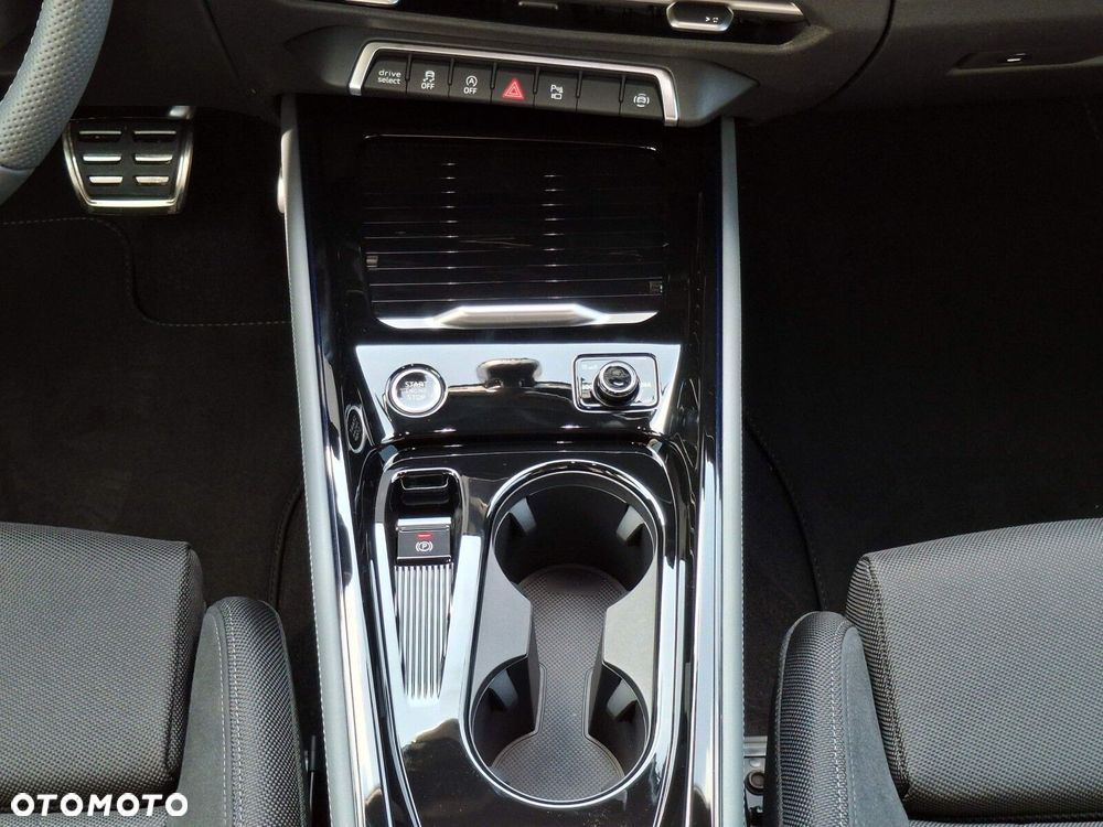 Audi Q3 Sportback - 12