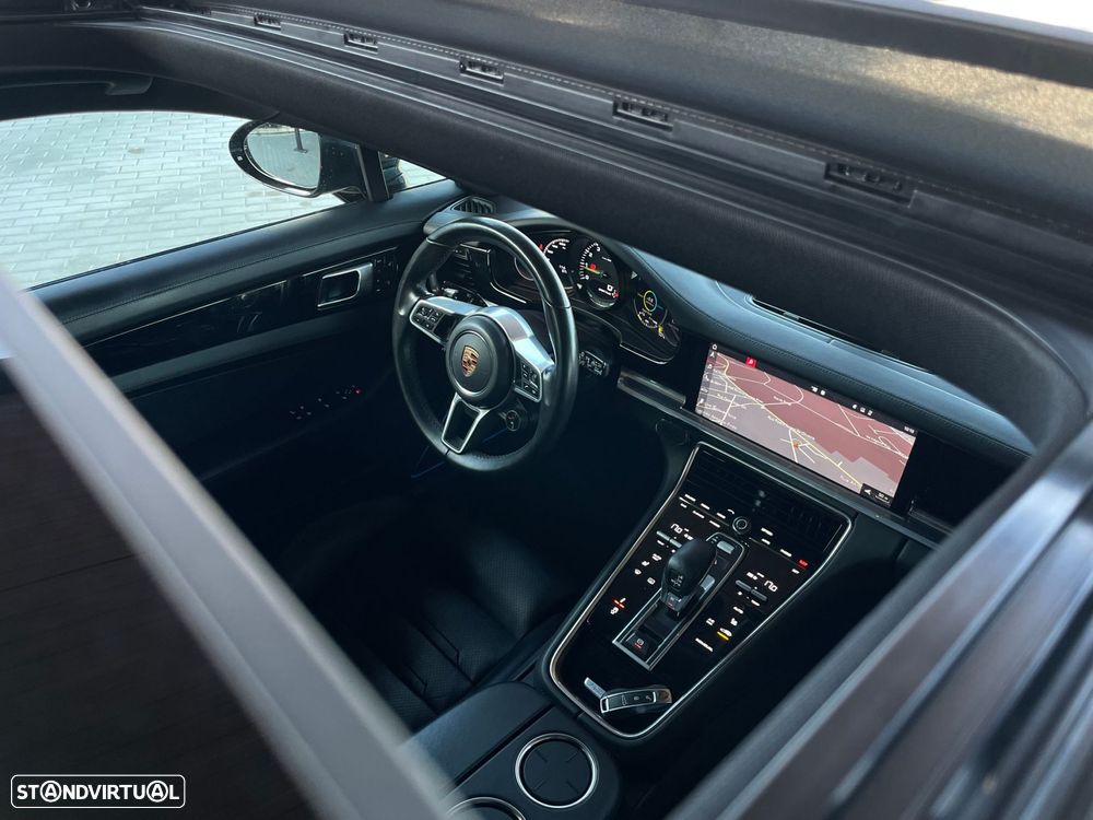 Porsche Panamera Sport Turismo 4 E-Hybrid - 35